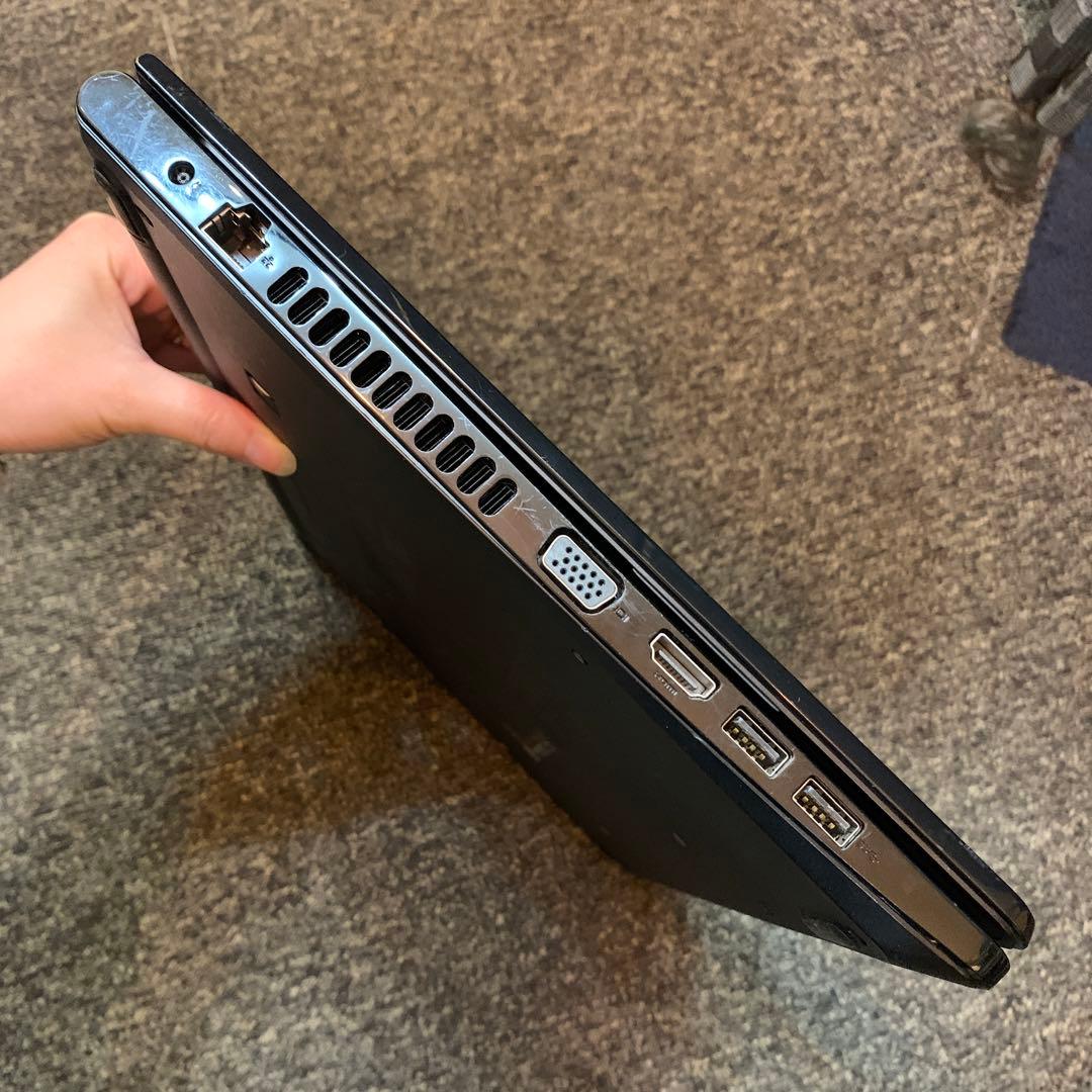 ①Dell i3 4GB Office Win11 vostro15 3568