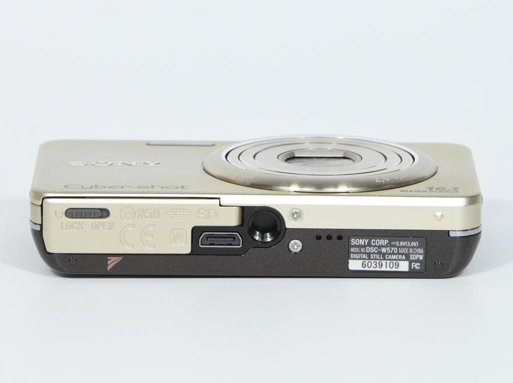 【超美品】 ソニー　SONY Cyber-Shot DSC-W570 ゴールド