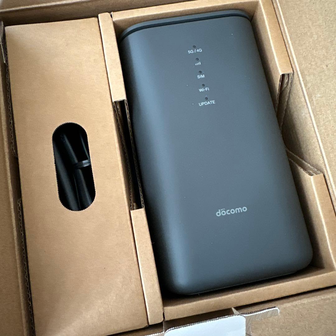 docomo HR02 5Gルーター 本体と説明書付き