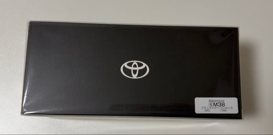 【未開封】新型RAV4 アドベンチャー1/30 ブラック×アーバンロック