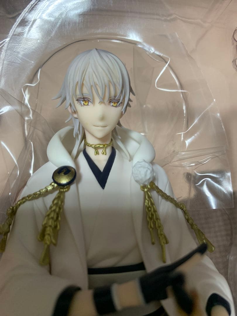 刀剣乱舞 フィギュア 1/8 三日月宗近 鶴丸国永