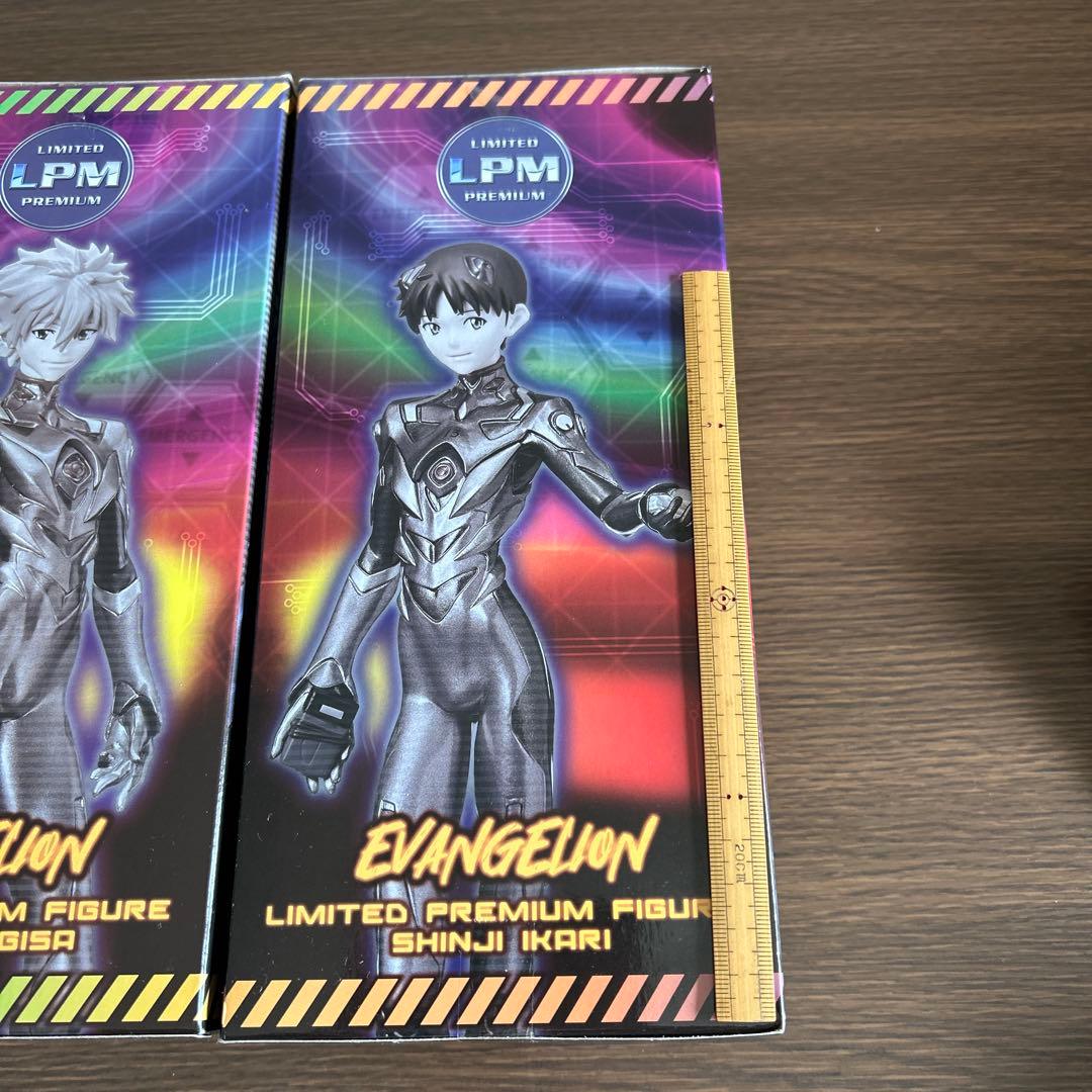 ヱヴァンゲリヲン新劇場版　碇シンジ　渚カヲル　フィギュアセット　おまけ付き