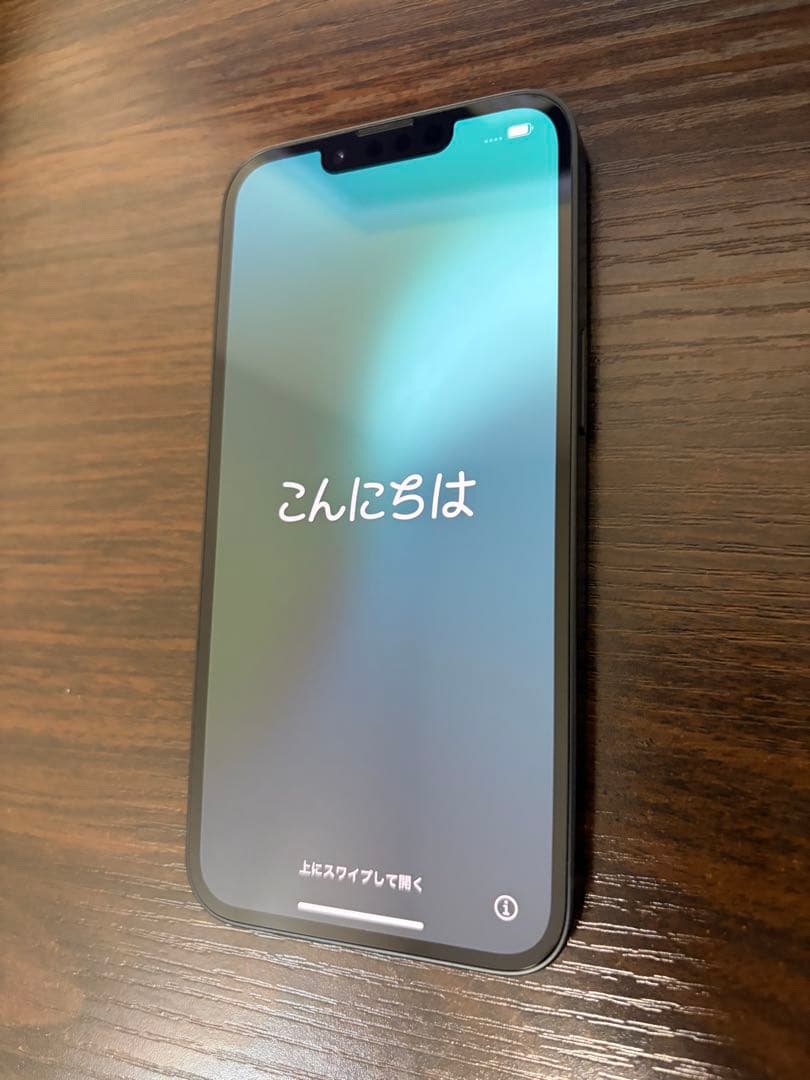 新品に近い美品 iPhone 16e 128GB バッテリー100% ブラック