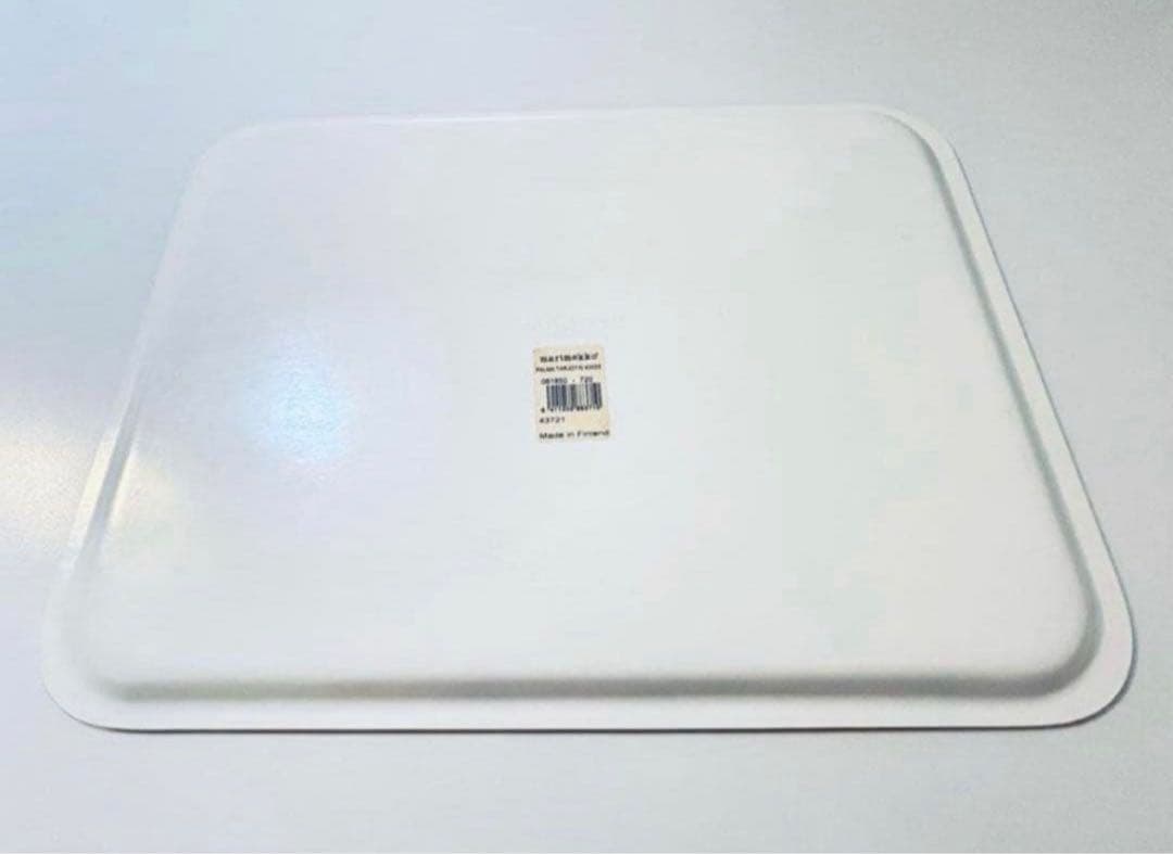 858【日本未入荷✴︎激レア】大サイズ43cmx33cm／marimekkoトレイ