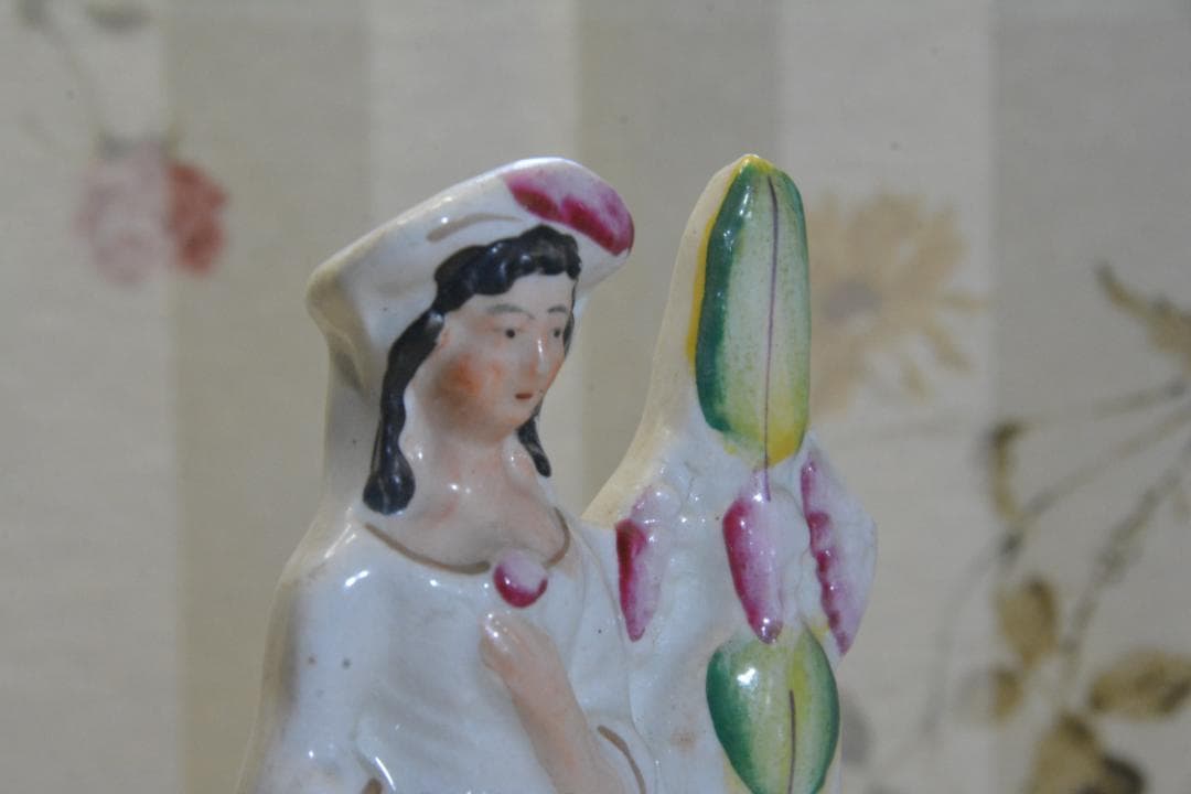 19世紀イギリスのスタッフォードシャー・フィギュア