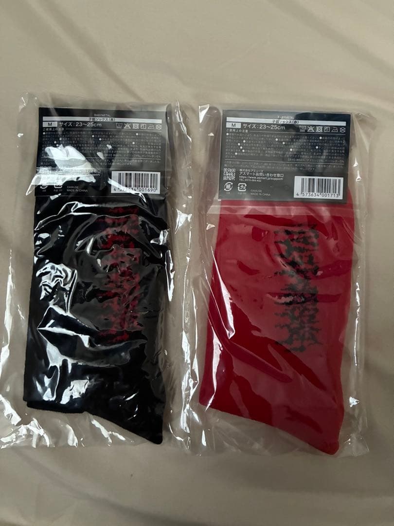 BABYL　子狐ソックス　黒　赤　Mサイズ　23-25cm　靴下