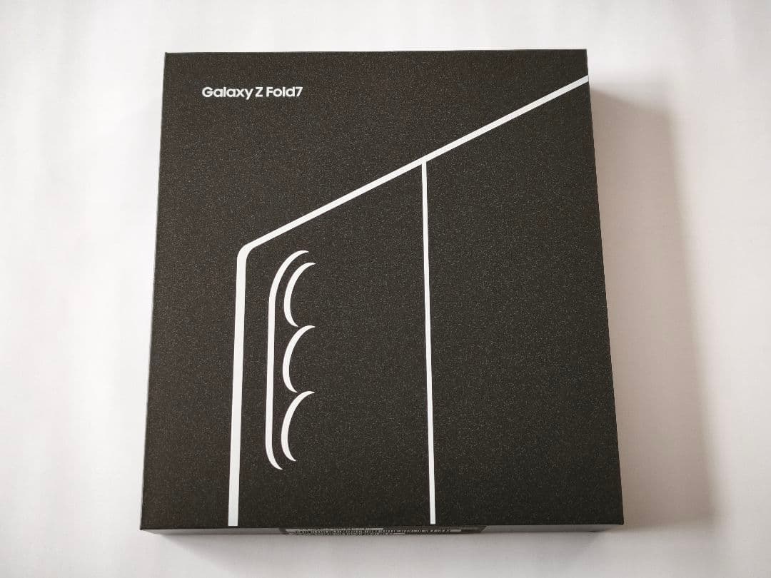 Galaxy Z Fold 7 Silver Shadow 256GB 本体