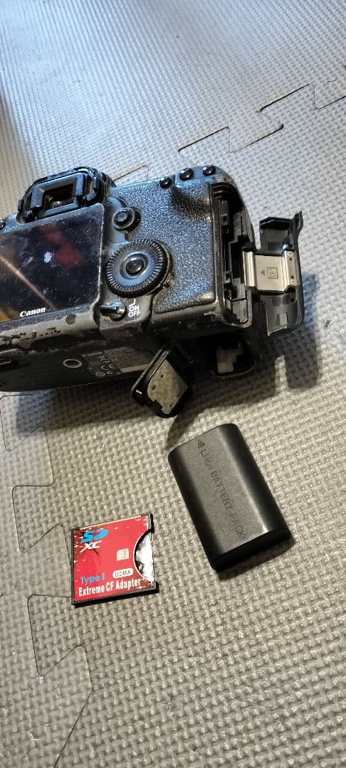 キャノン EOS 5D markⅡ ボディ 電源OK シャッター可 傷多数