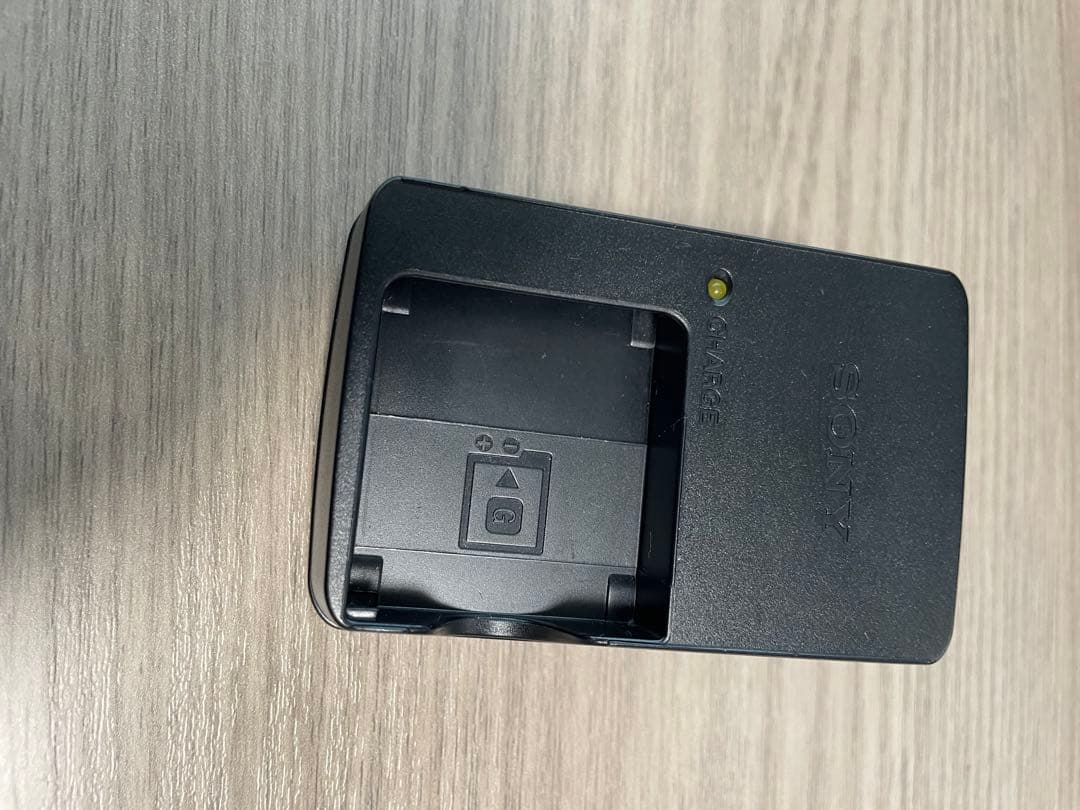 SONY cyber shot DSC-HX5 ミニ三脚はオマケで付けます