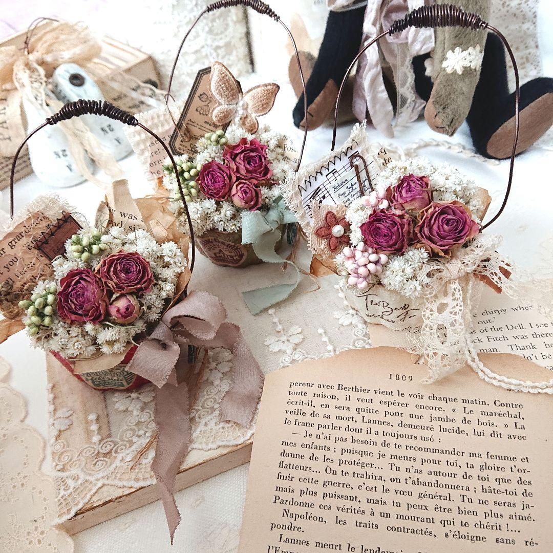 ♥️感謝品♠️o○フラワーアレンジ　薔薇とハハコ草のフラワーアレンジ No.3