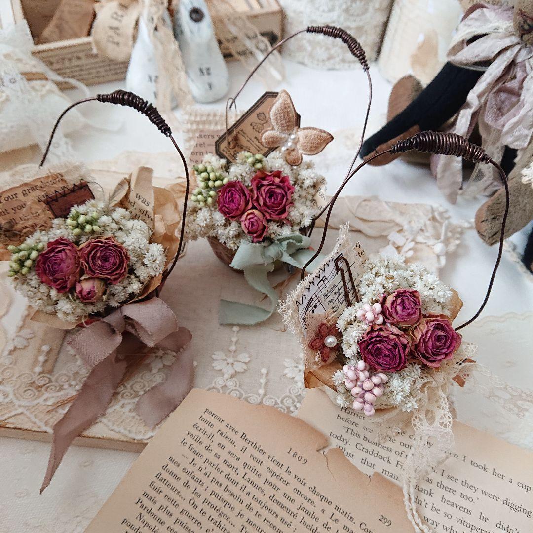 ♥️感謝品♠️o○フラワーアレンジ　薔薇とハハコ草のフラワーアレンジ No.3