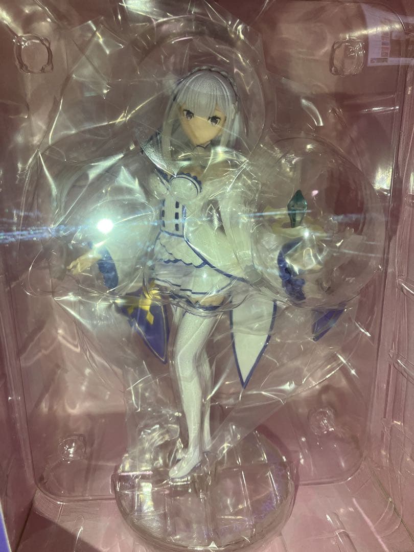 未開封品　リゼロ　一番くじ B賞 エミリア　フィギュア