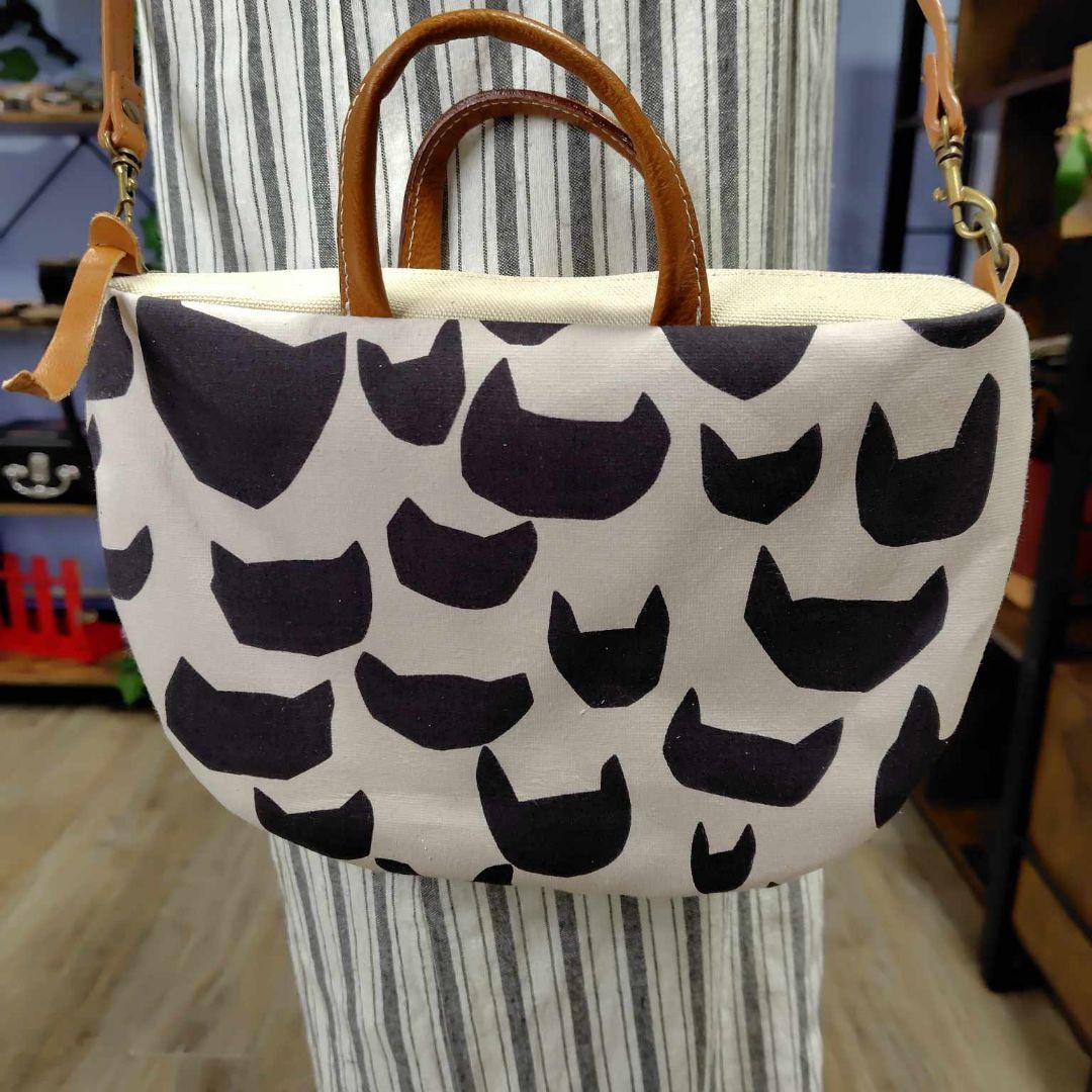 ミナペルホネン/anoneanone猫　ニャンベージュ/ミニラウンンド本革