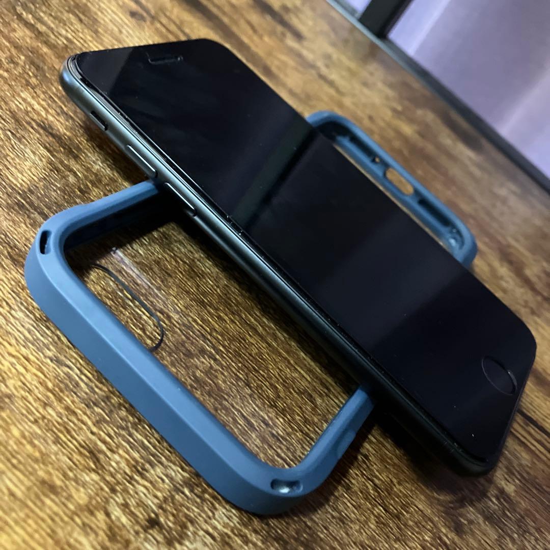 【95%】　Apple iPhone SE 第2世代　MHGP3J/A