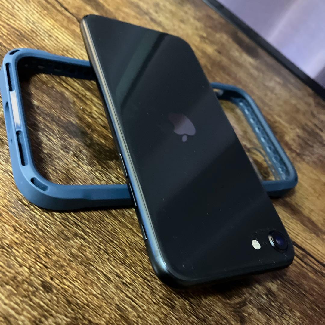 【95%】　Apple iPhone SE 第2世代　MHGP3J/A