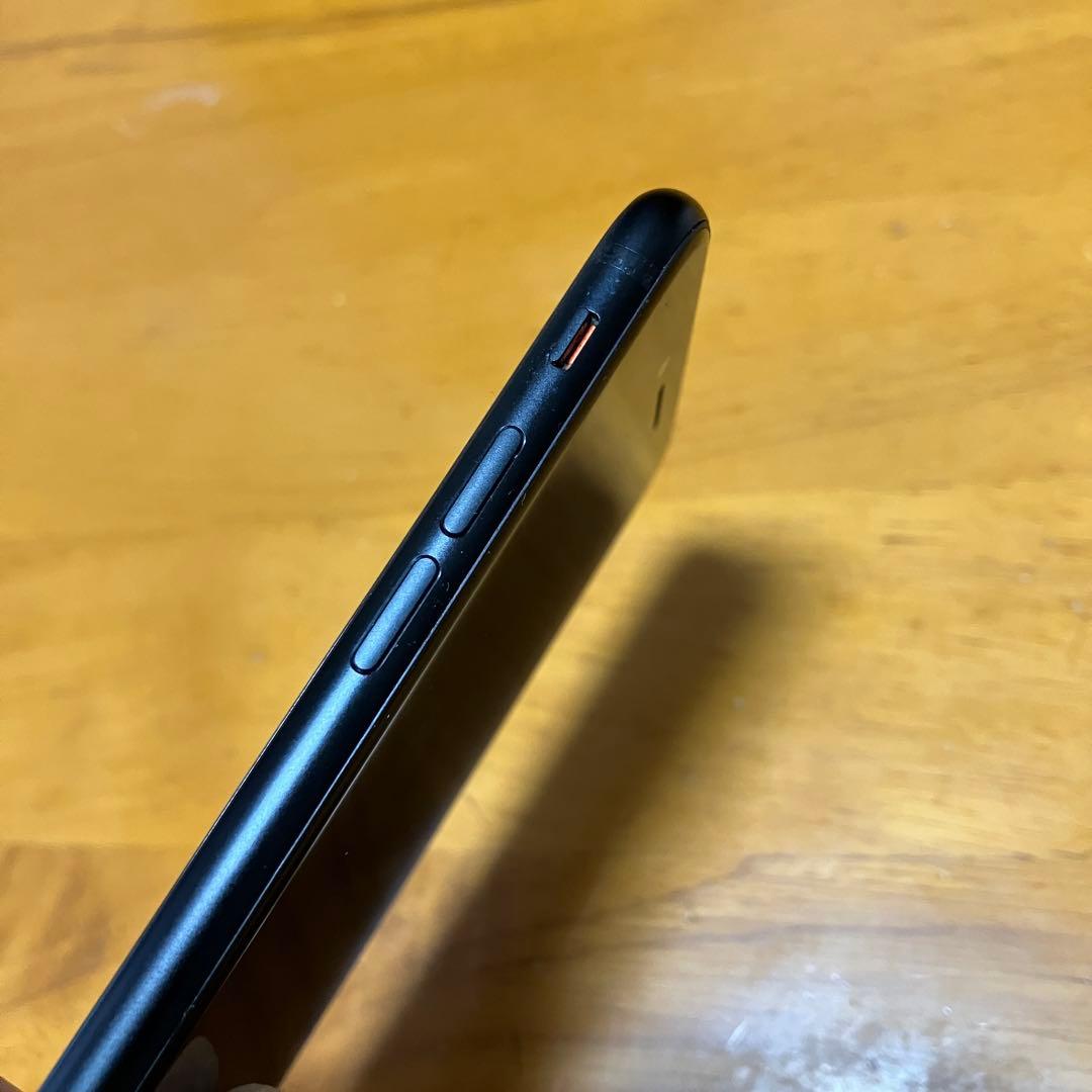 iPhone SE（第二世代）64GB ★ SIMフリー♪