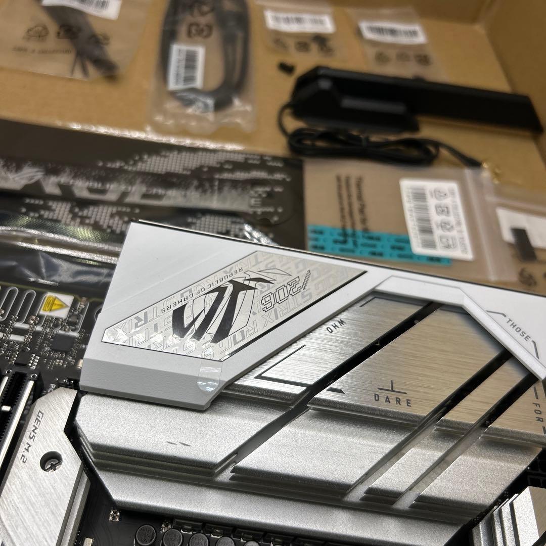 マザーボード ROG strix B650-A GAMING WIFI