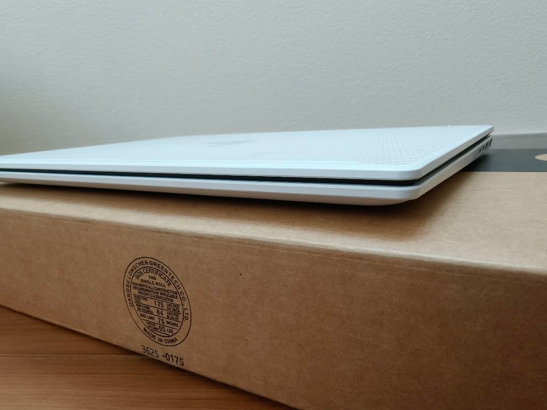 HP OmniBook 7 Aero 13 Ryzen AI7 メモリ32GB