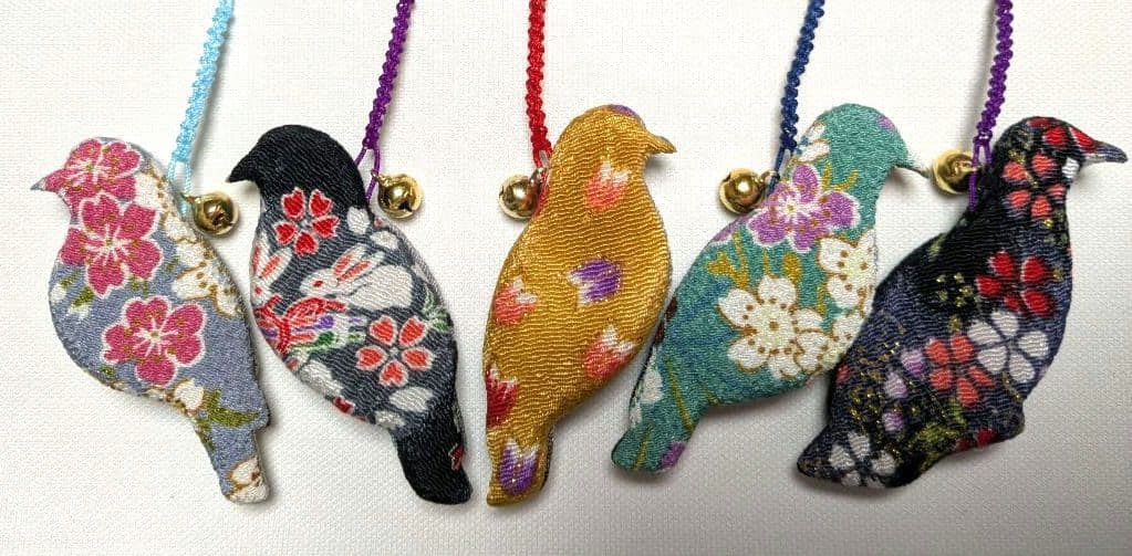 ウスユキバト　カワラバト　キジバト 　ミカドバト 　アカガシラカラスバト