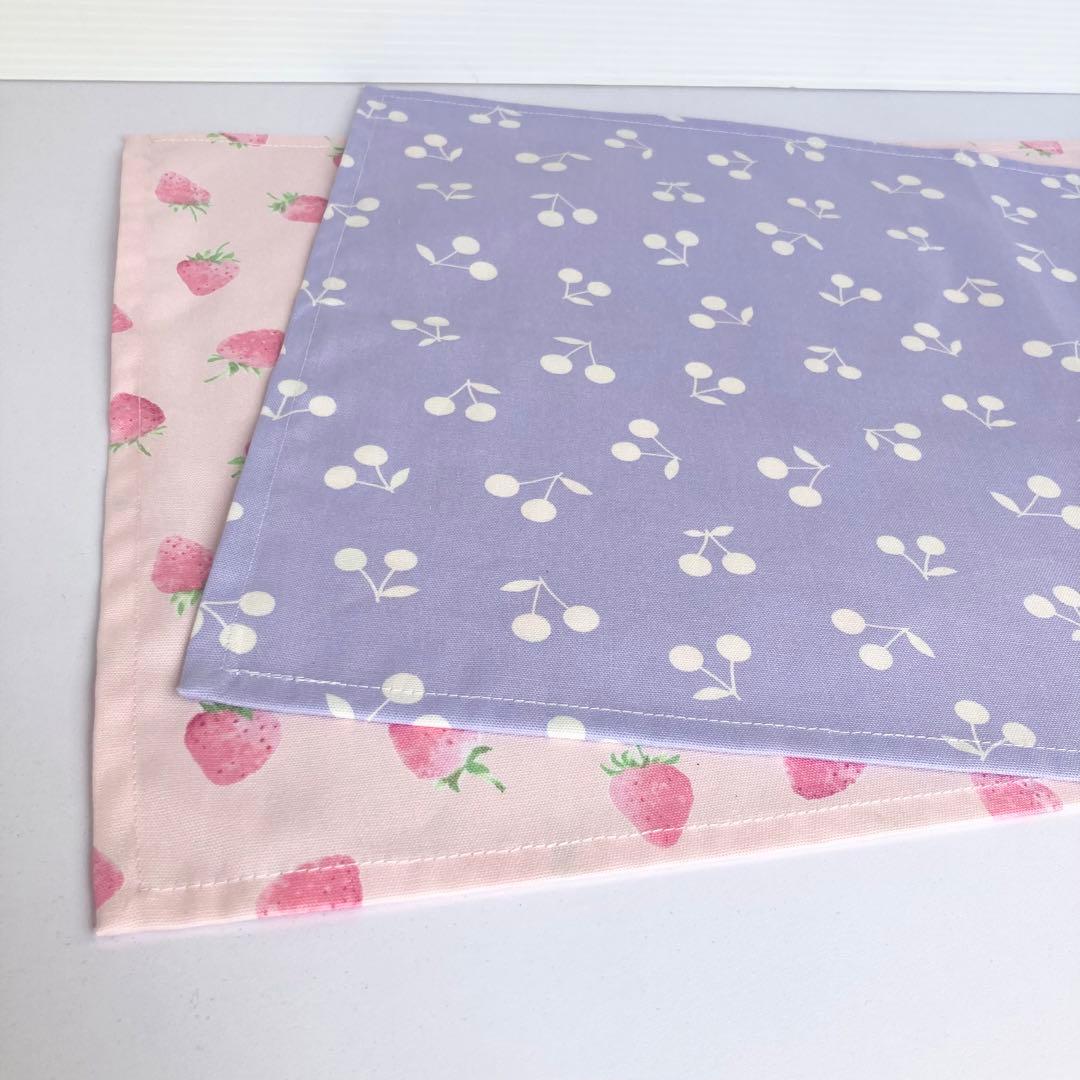 Ozzy様　確認用　いちご　さくらんぼ　ランチョンマット　給食袋　名入れ