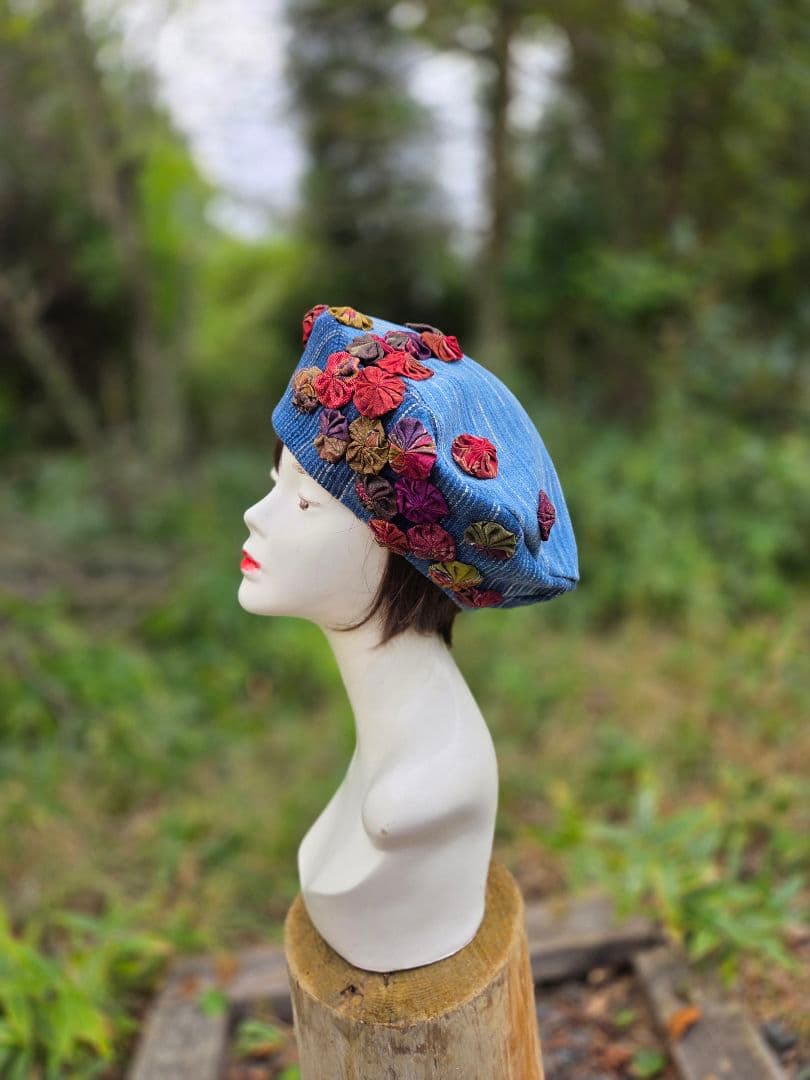 刺繍付き青コットンベレー帽