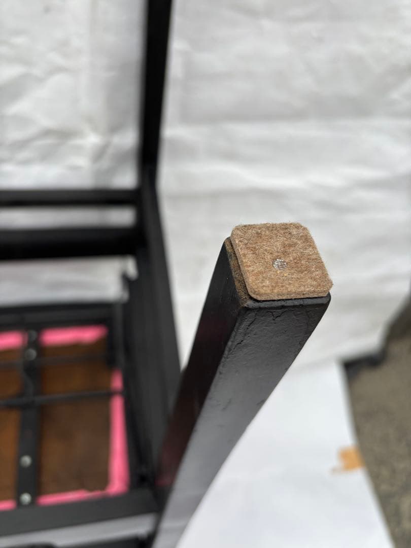 きれい背もたれ付ピアノ椅子　NT製可愛いピンク座面足部フェルト付き　春色③