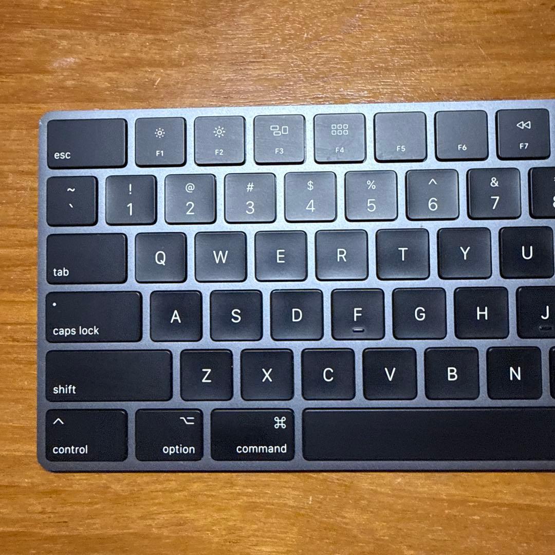 Apple Magic Keyboard 英語 ライトニング スペースグレイ