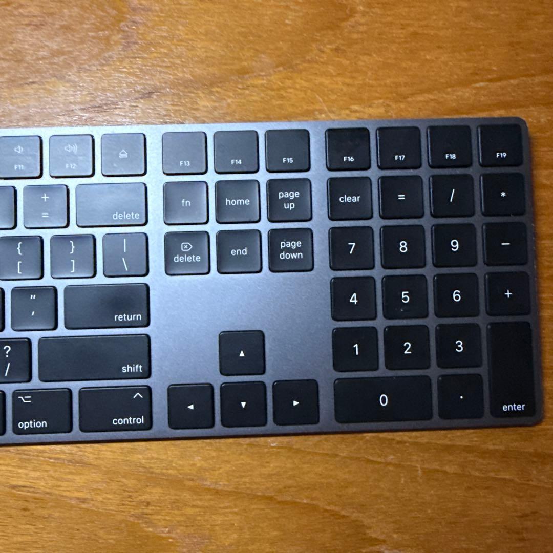 Apple Magic Keyboard 英語 ライトニング スペースグレイ