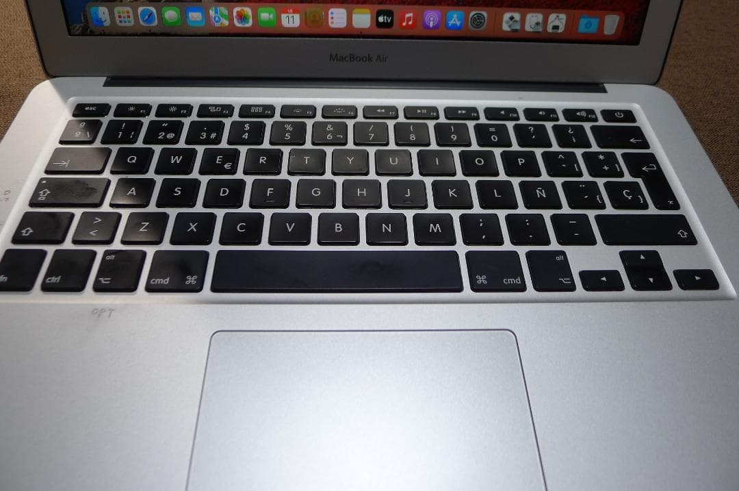 MacBookAir13 I5/128G / Windows11（認証済）導入済