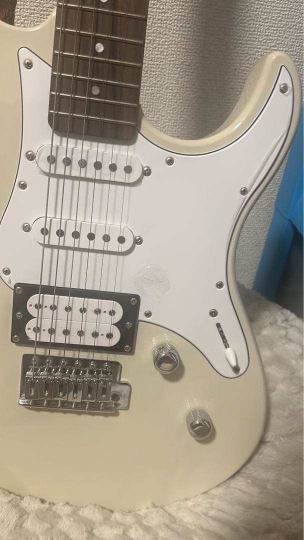 Yamaha PACIFICA ホワイトエレキギター ストラップケース説明書付き