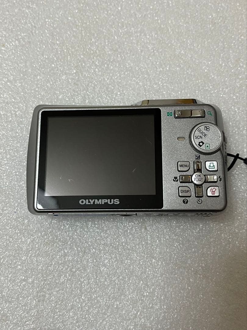 OLYMPUS μ 750 デジタルカメラ 7.1メガピクセルジャング品