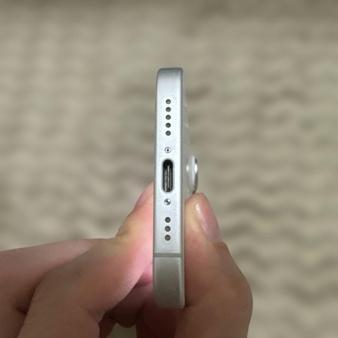 美品iPhone16 128GB SIMフリー ホワイト