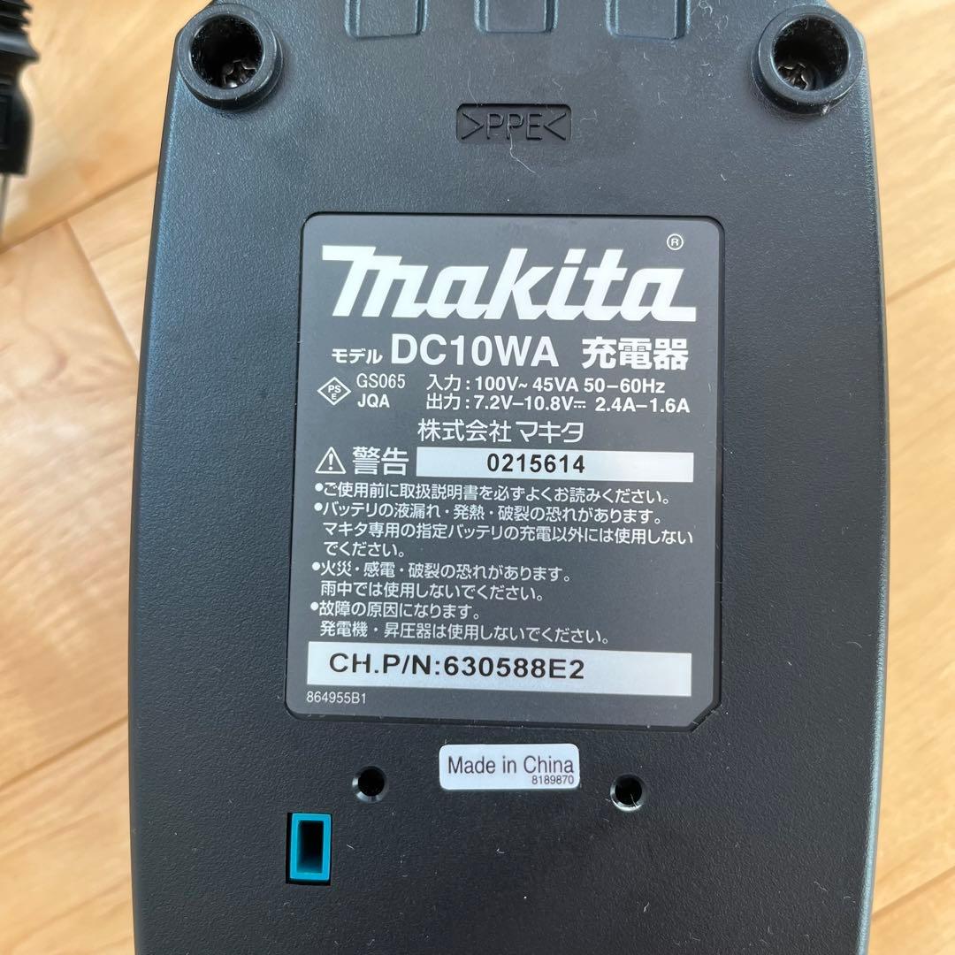マキタ コードレス掃除機(充電式クリーナー) CL100D