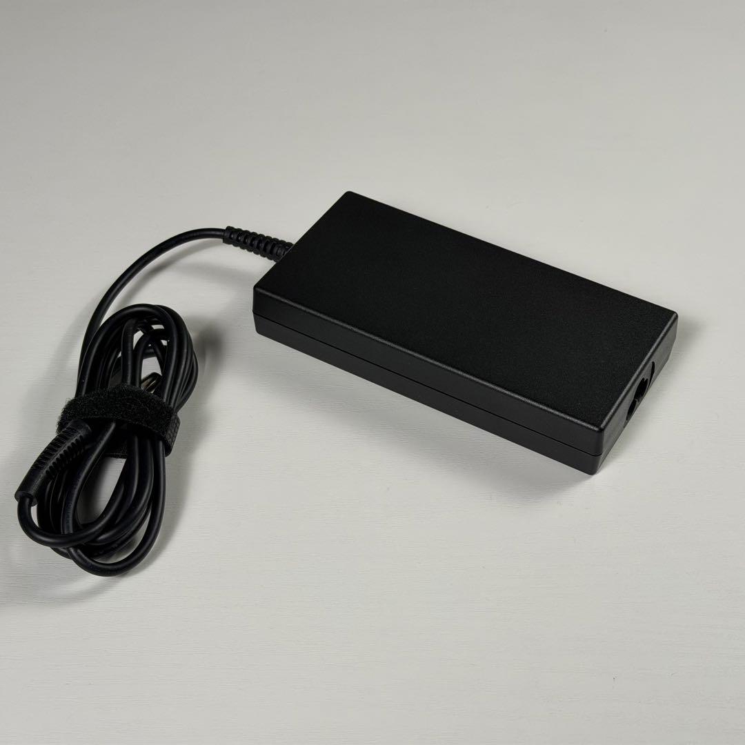 Razer Thunderbolt 4 Dock Chroma ドッキング