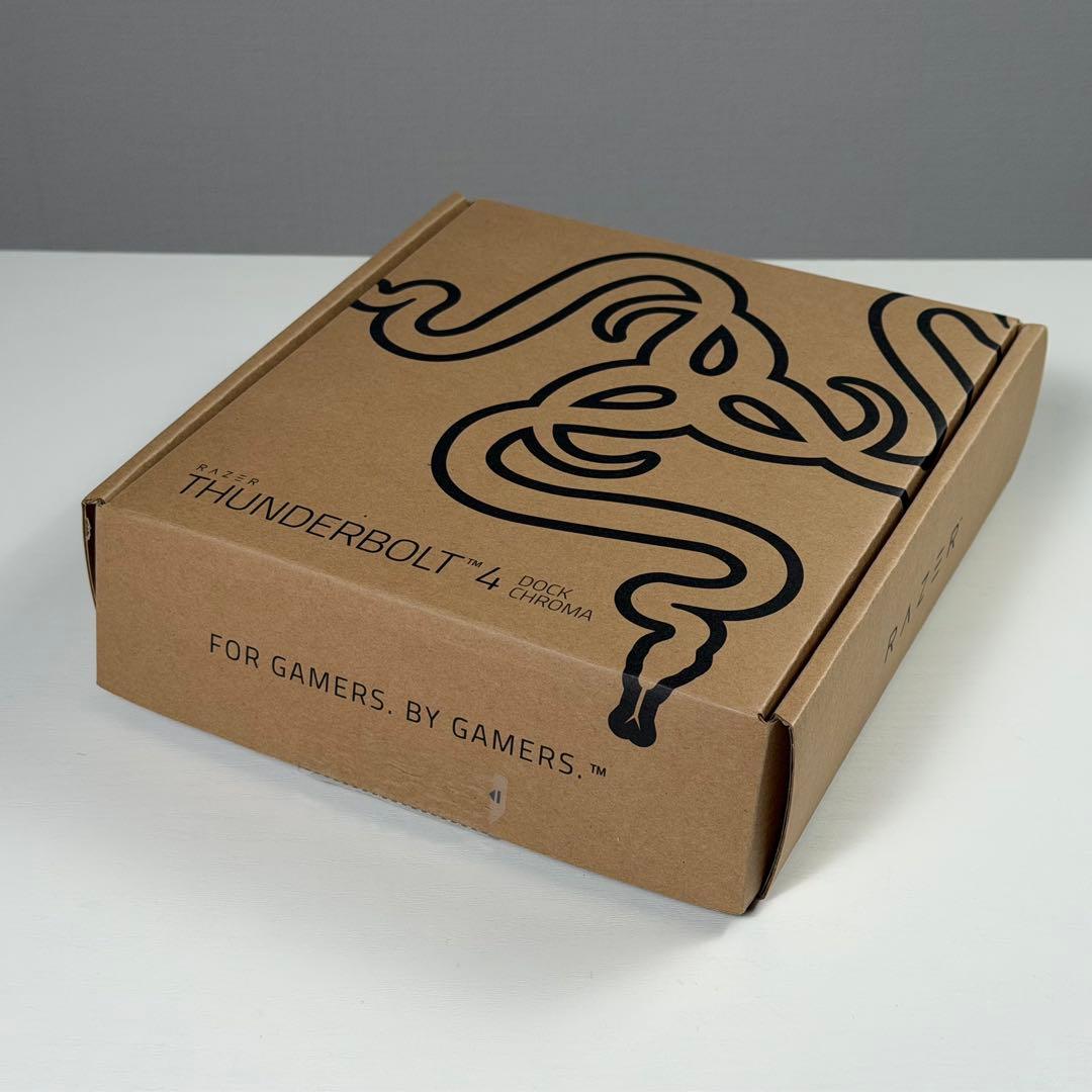 Razer Thunderbolt 4 Dock Chroma ドッキング