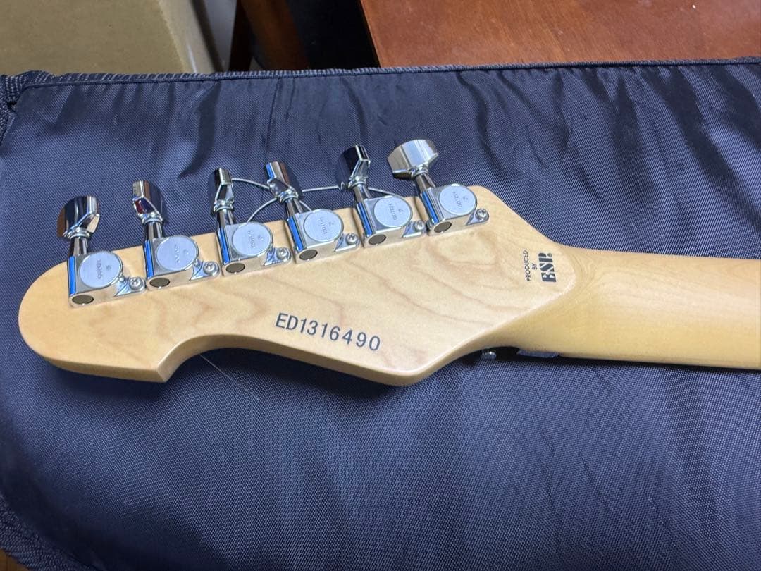 ESP Edwards ギター　snapper