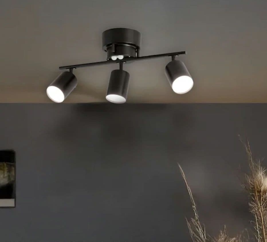 ニトリ　3灯LED シーリングライト アンティーク　天井照明　ライト