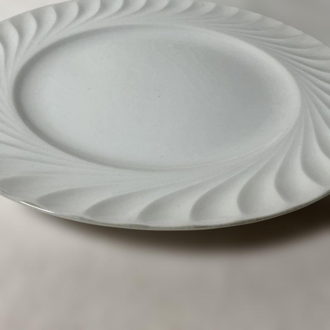 「オールド名陶（MEITO）食卓の主役を飾る最大サイズの特大プラッター（盛り皿）