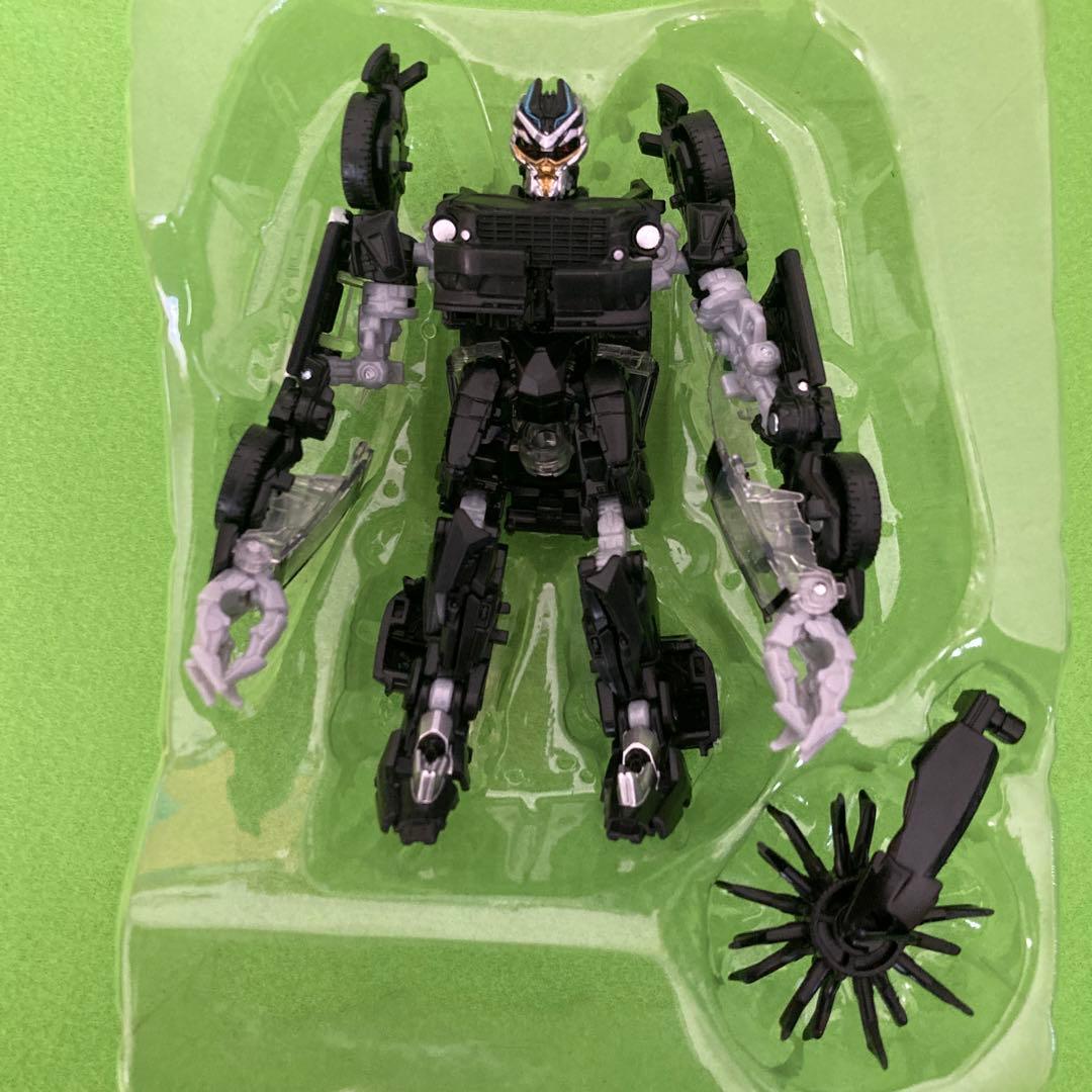 SS-21 DECEPTICONバリケード トランスフォーマー　スタジオシリーズ