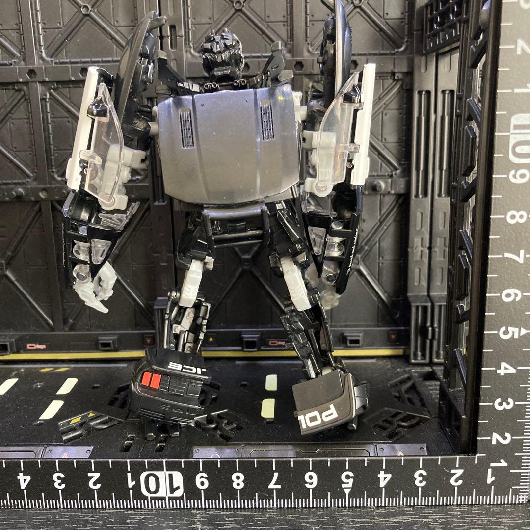 SS-21 DECEPTICONバリケード トランスフォーマー　スタジオシリーズ