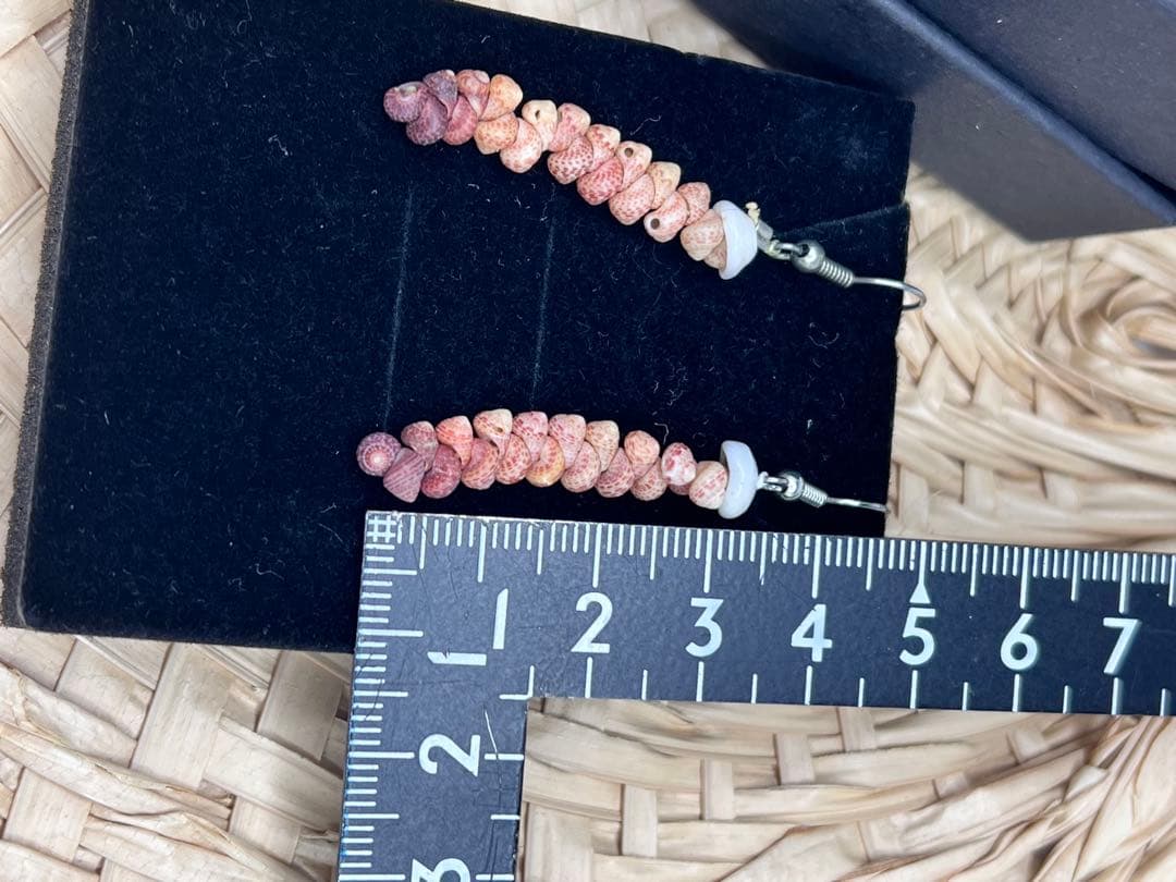ニイハウシェルピアス（未使用品）カウアイ島産