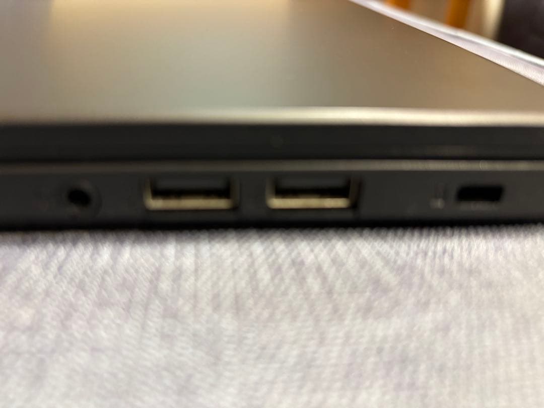 ASUS Vivobook ♡ X1500EA-BQI585RAWノートPC