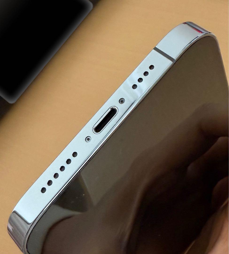 bug【美品】iPhone13Pro Max 512GB SIMフリー