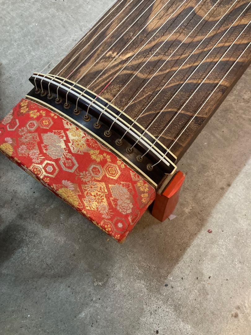 【引取可能/高知県】木製 13弦 お琴　花柄装飾　鳥居台付　引取単価5000円