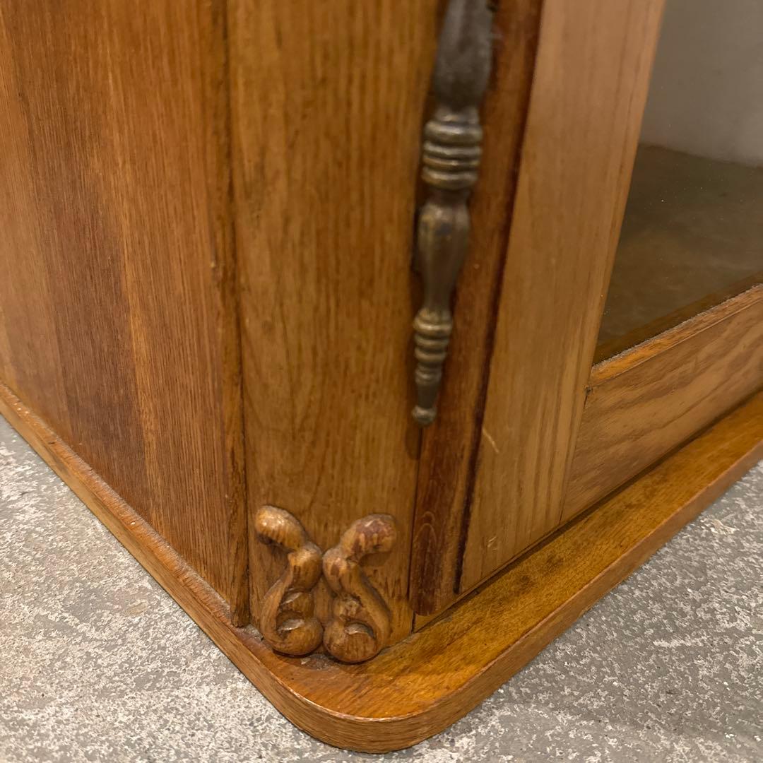 akbヴィンテージ　キャビネット　ショーケース