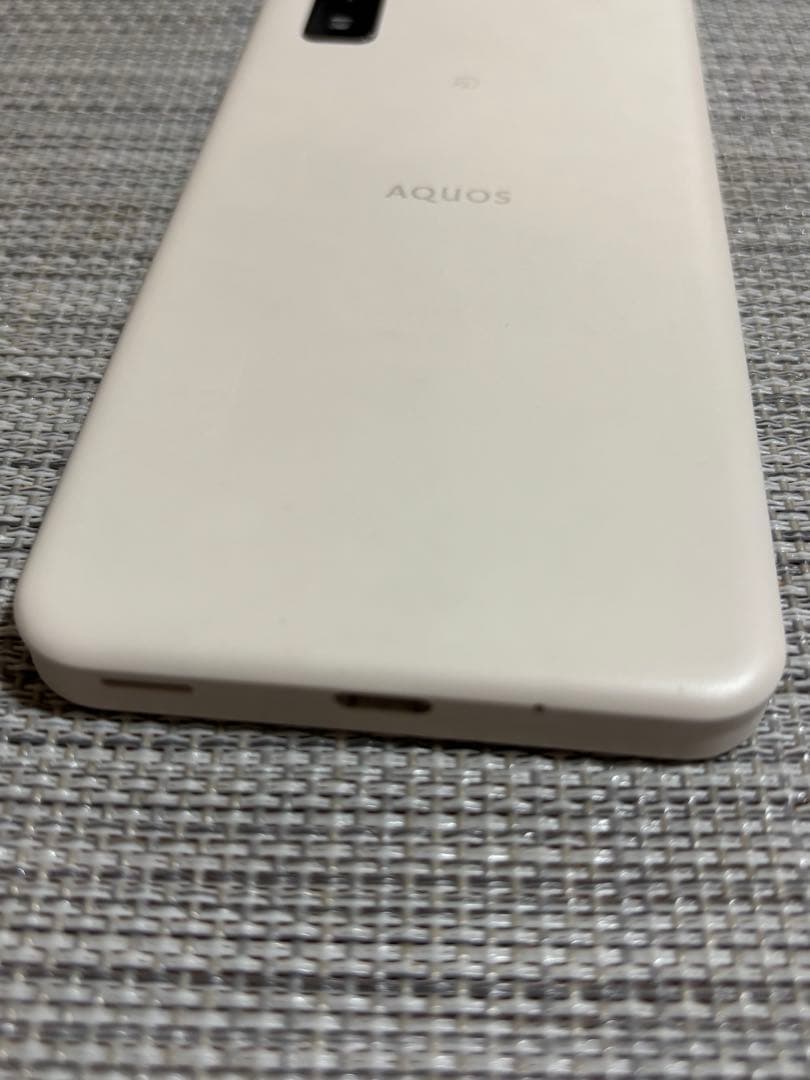 AQUOS Wish2 本体　アイボリー　新品保護フィルム付き