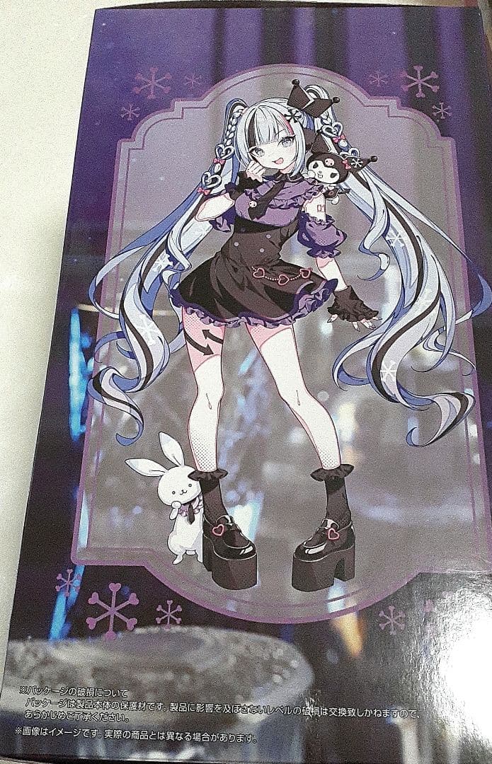 アニメキャラクターグッズまとめ売り缶バッジ＆美少女フィギュア等大量1000点以上