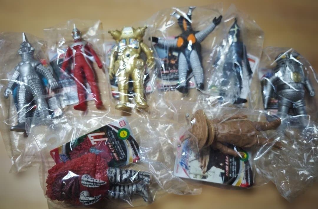バンダイ　ウルトラ怪獣シリーズ　フィギュア ８体セット