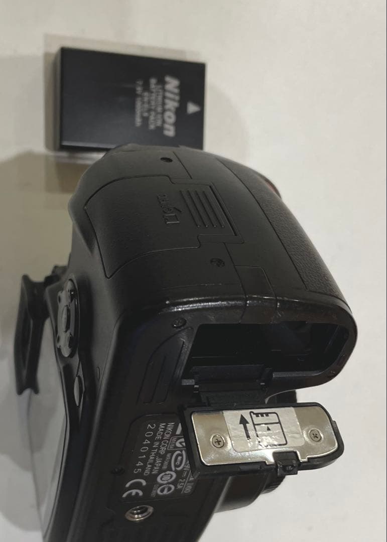 Nikon D60 デジタル一眼レフカメラ 本体