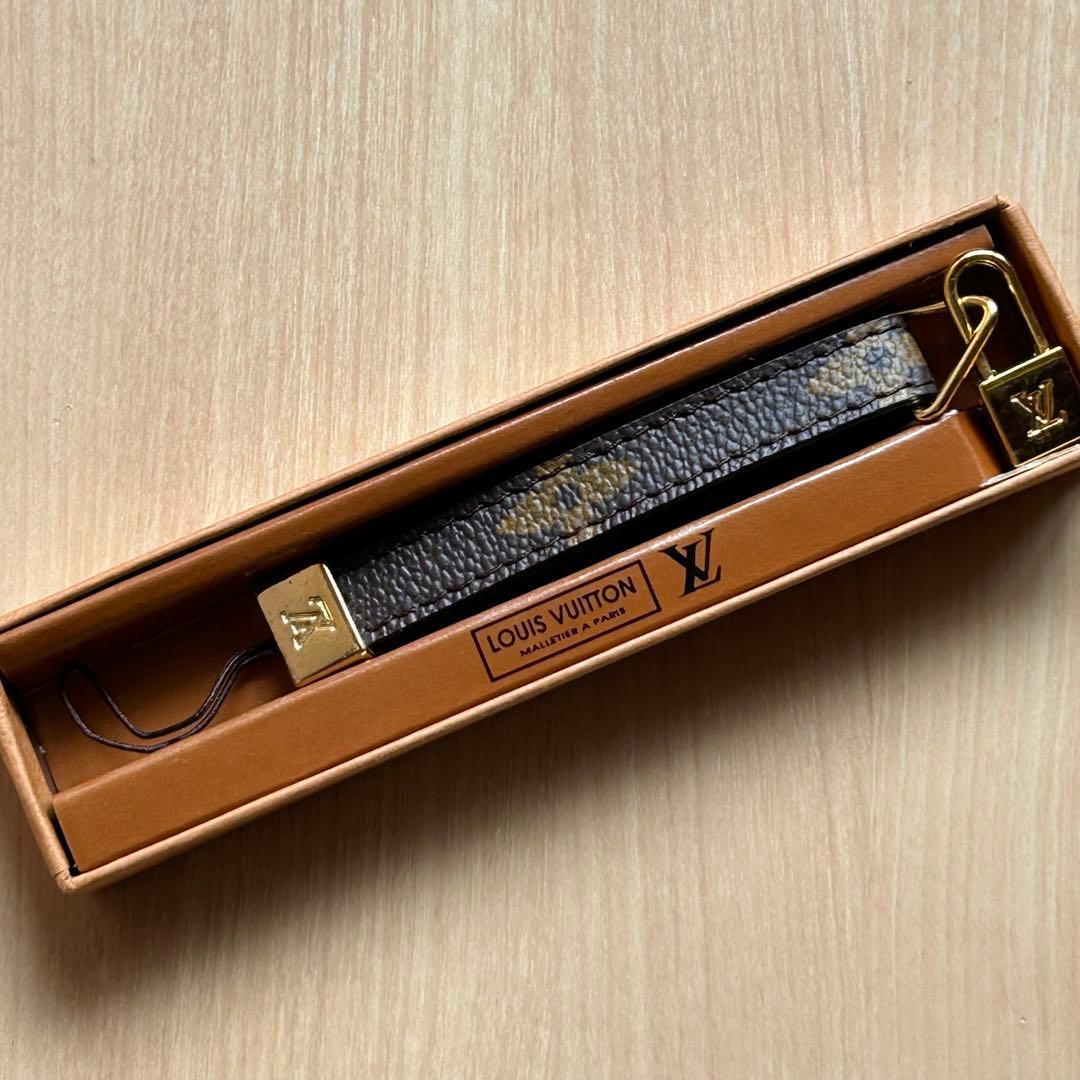 LOUIS VUITTON レザー ストラップ ダークブラウン